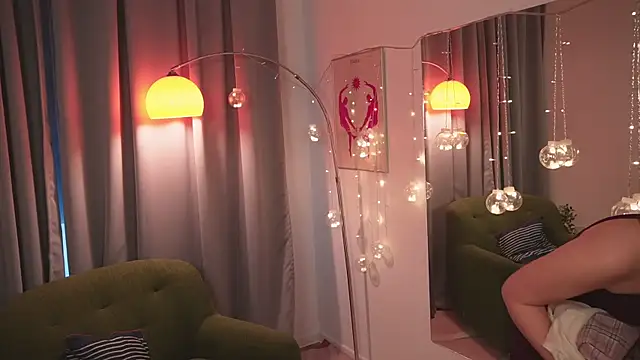 Lina_Glow live sex cam