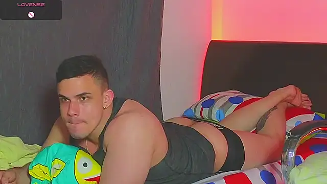 Regansmiths live sex cam