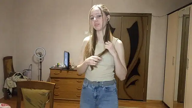 LonaLaban's cam snapshot