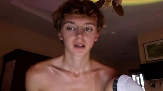 angleAndy live sex cam