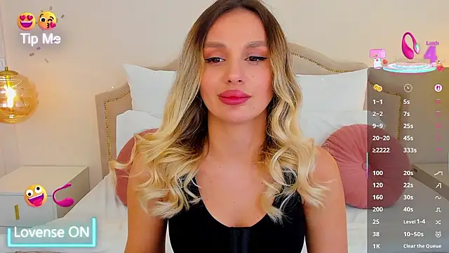 MissLoou's cam snapshot