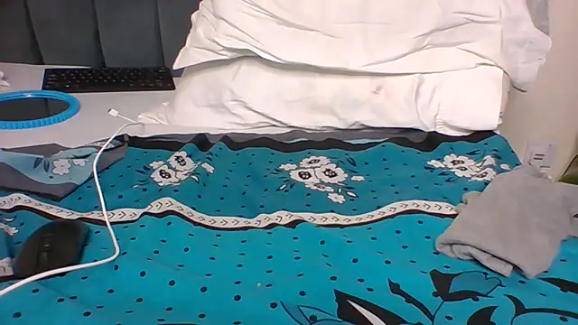 Wetter_Than_Them's cam snapshot