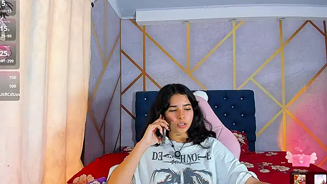 _vaiolet_owo's cam snapshot