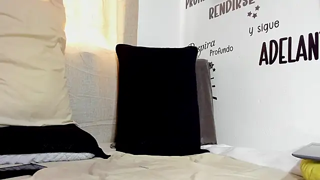 Aronxxs live sex cam