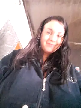 Rozaaaaforyoubigboob's cam snapshot