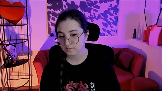 VirtuallVoyant live sex cam