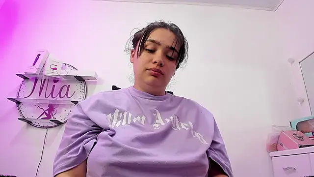 mia_johns_ live sex cam