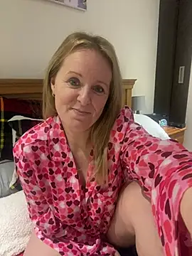 madamlillyrose live sex cam