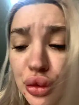 Sextazy live sex cam