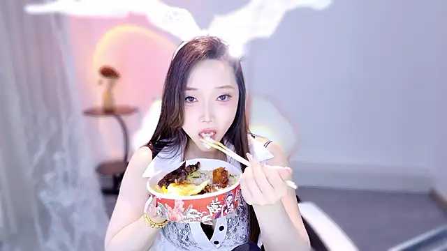 luna-168's cam snapshot