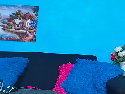 SEXYEROTICDOLL22's cam snapshot