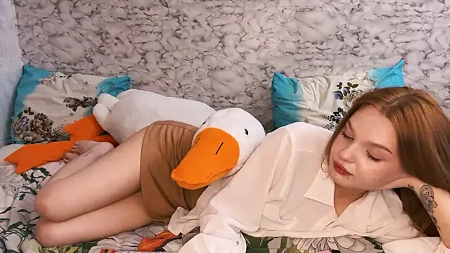 ShyLulyX's cam snapshot