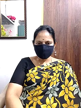 Queen-Neha's cam snapshot