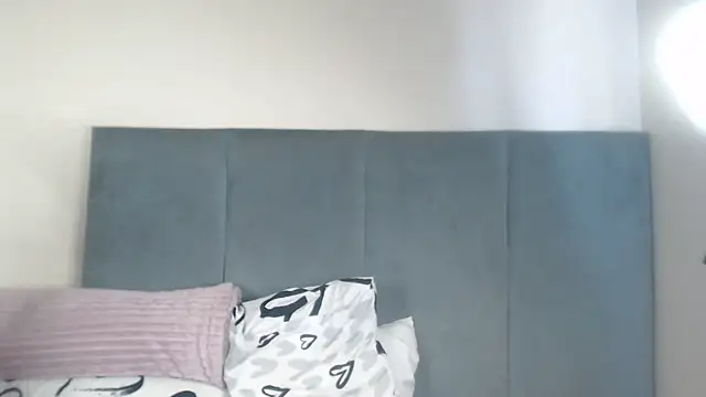 Jah-Queen's cam snapshot