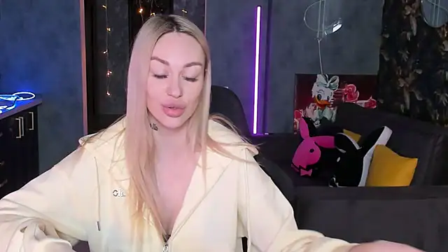 Blckmirrorr's cam snapshot