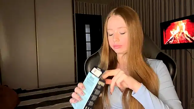 EmilyBubble's cam snapshot