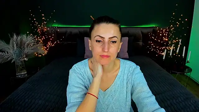 Rebecca_Diamond's cam snapshot