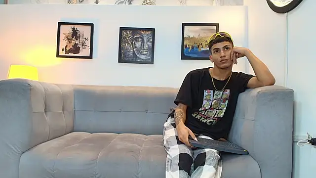 DIAMOND_BLACKS live sex cam