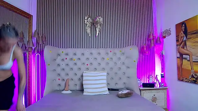 PlayfulShow's cam snapshot