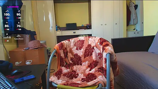 HungEddy live sex cam