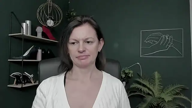 VivianWILD's cam snapshot