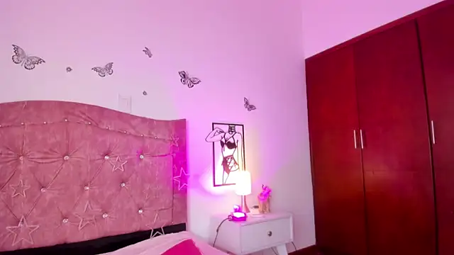 DesireSweet's cam snapshot