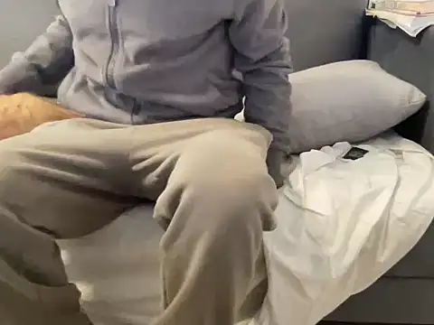 4small4inchlol's cam snapshot