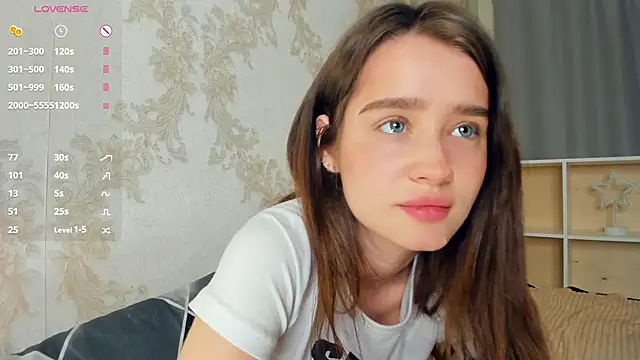 lovelyalivia's cam snapshot