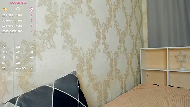 lovelyalivia's cam snapshot