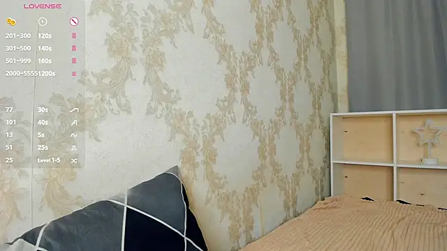 lovelyalivia's cam snapshot