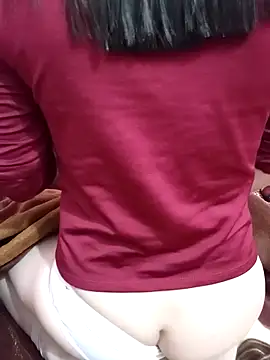 Phoebe-e's cam snapshot