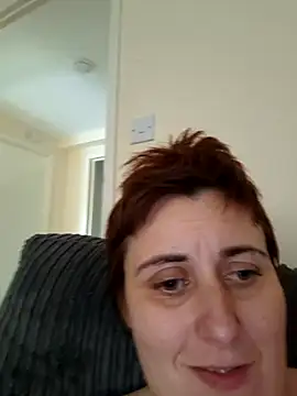 Tiara_XOX's cam snapshot