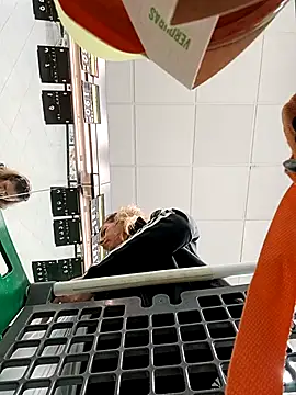 uber_babe's cam snapshot