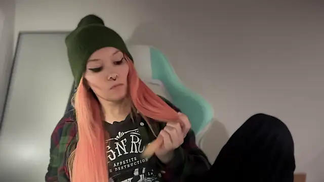 FRRANNKIE live sex cam