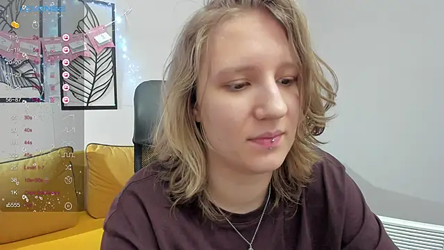 Hailey_Foxy's cam snapshot