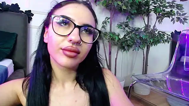 RavenFoxxy's cam snapshot