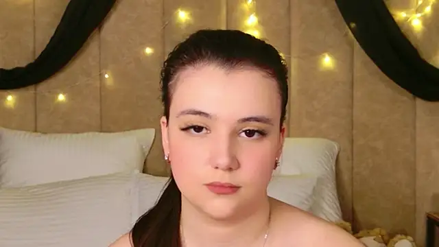 Pauline_Heaven's cam snapshot