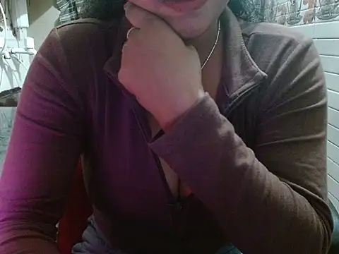 LovingPihu's cam snapshot