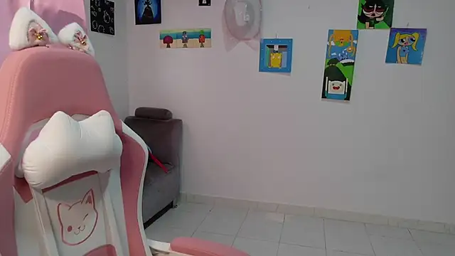 MommyMiaWs live sex cam