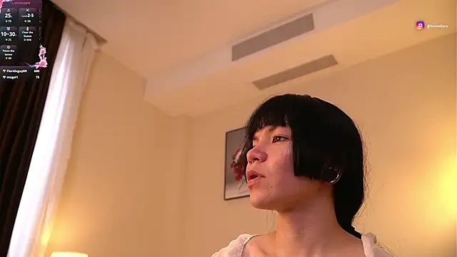 GenevieveBuden live sex cam