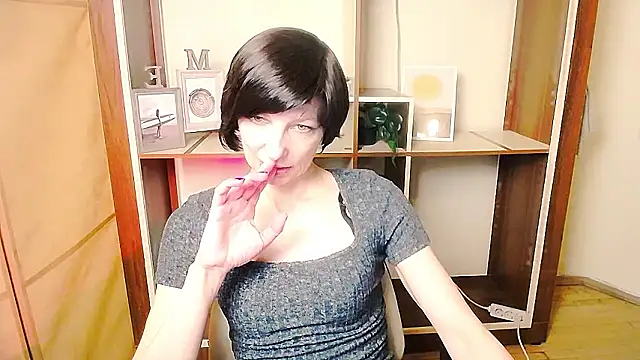 _AngeliaFlow_'s cam snapshot