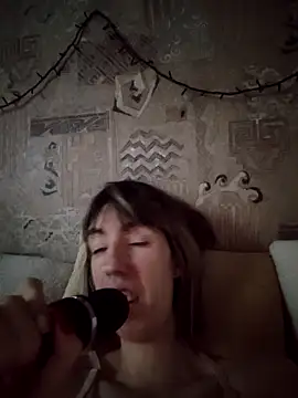 Unusual_G's cam snapshot