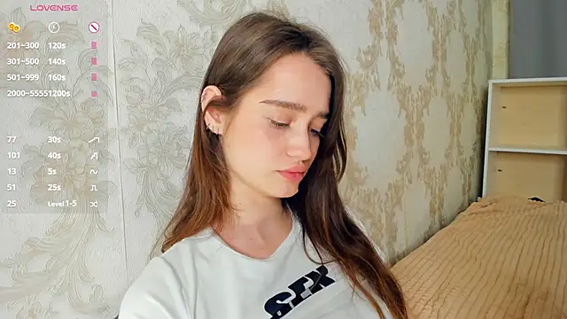 lovelyalivia's cam snapshot