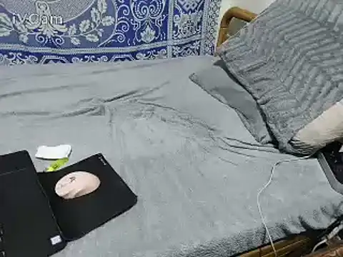 yazin19 live sex cam