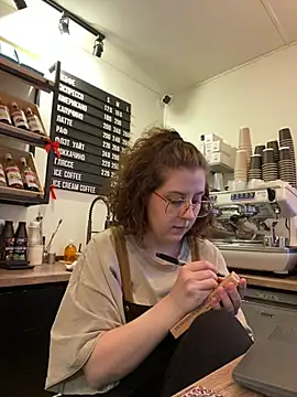 cinnabon_'s cam snapshot