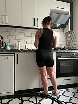 MisyonerNur live sex cam