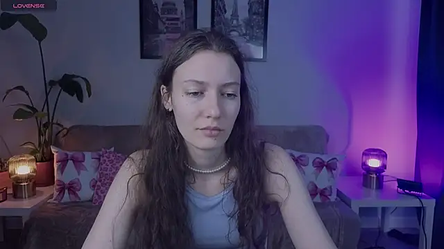 VioletaBloom live sex cam