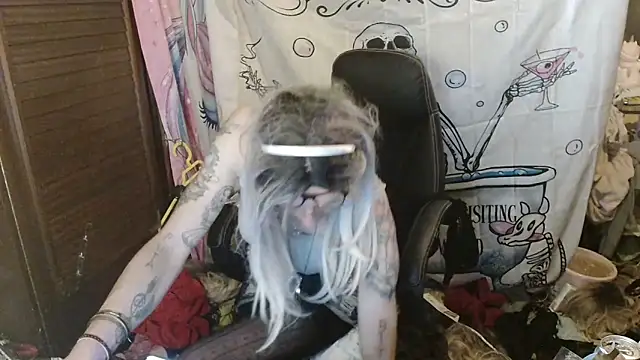 Ombeline1 live sex cam