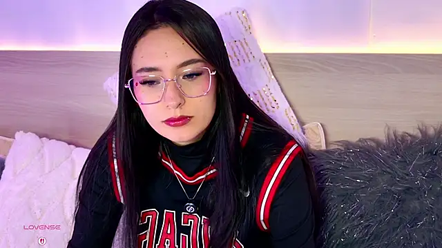 AliceeBloom's cam snapshot