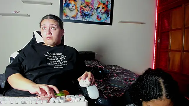 meredit_cris23's cam snapshot